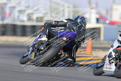 media/Oct-29-2022-CVMA (Sat) [[14c0aa3b66]]/Race 9 Amateur Supersport Middleweight/